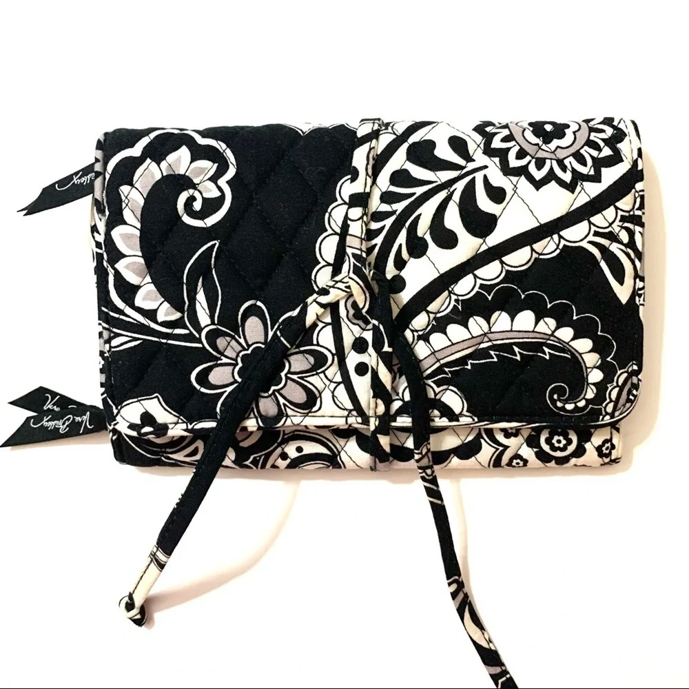 VERA BRADLEY Jewelry Case Folio in Recycled Cotton, black, white and gray